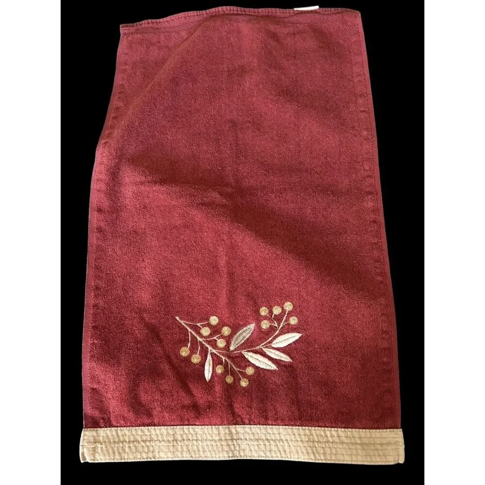 Vintage Avanti Rust w Gold Hand Towel Embroidered Leaves & Berries Set of 2